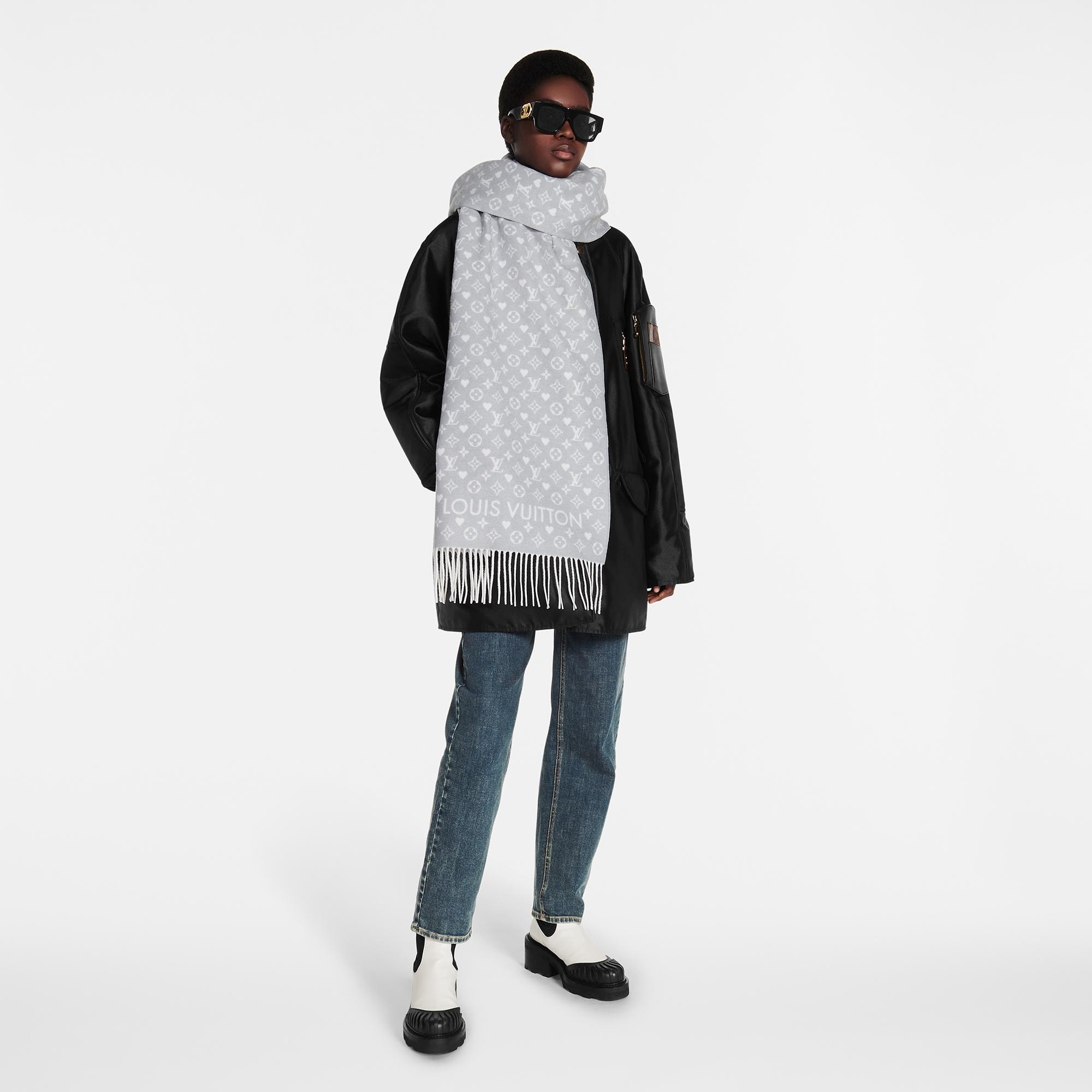 Game On Scarf S00 - Accessories | LOUIS VUITTON Game On Scarf S00 - Accessories | LOUIS VUITTON